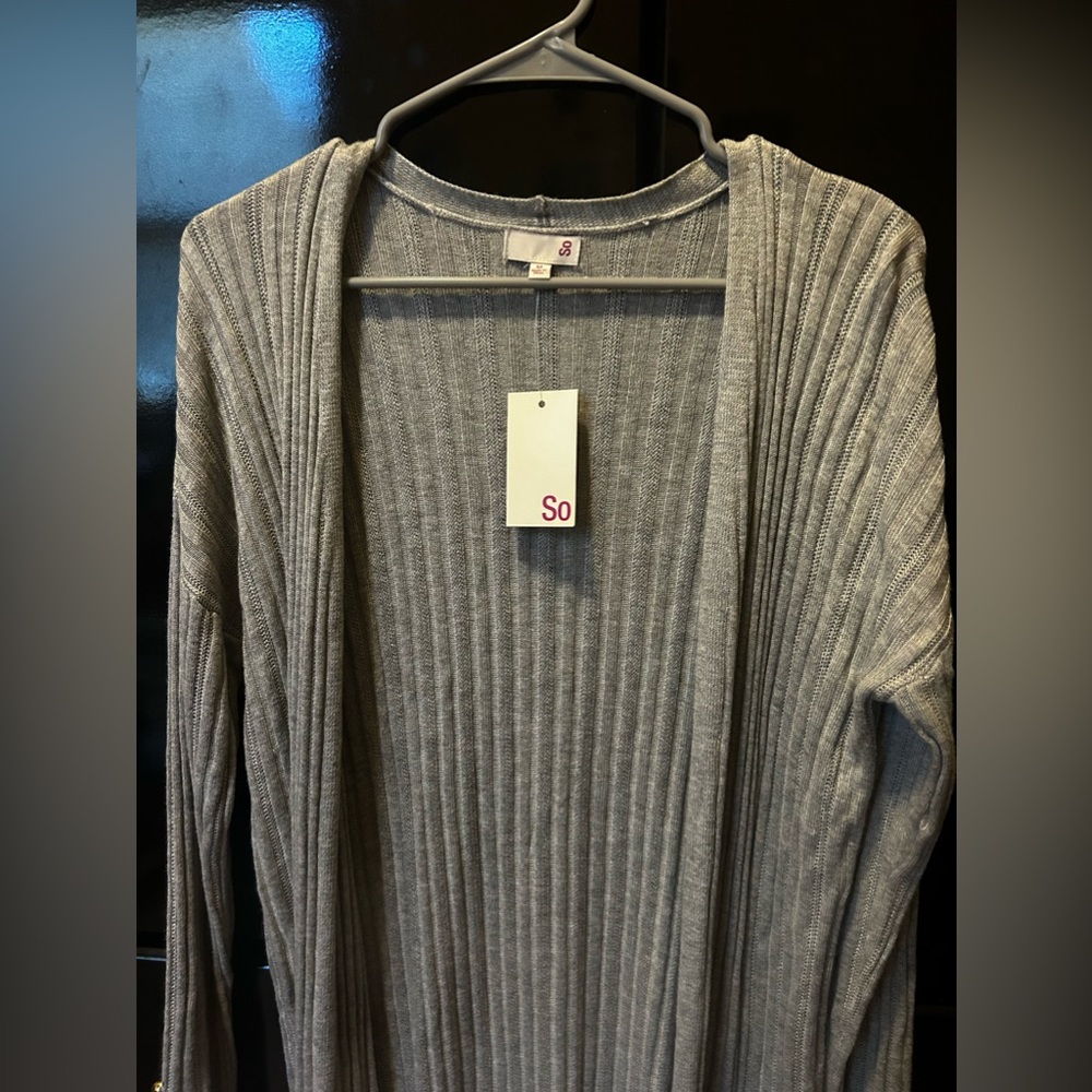 Gray So Woman’s Cardigan size Juniors Medium
